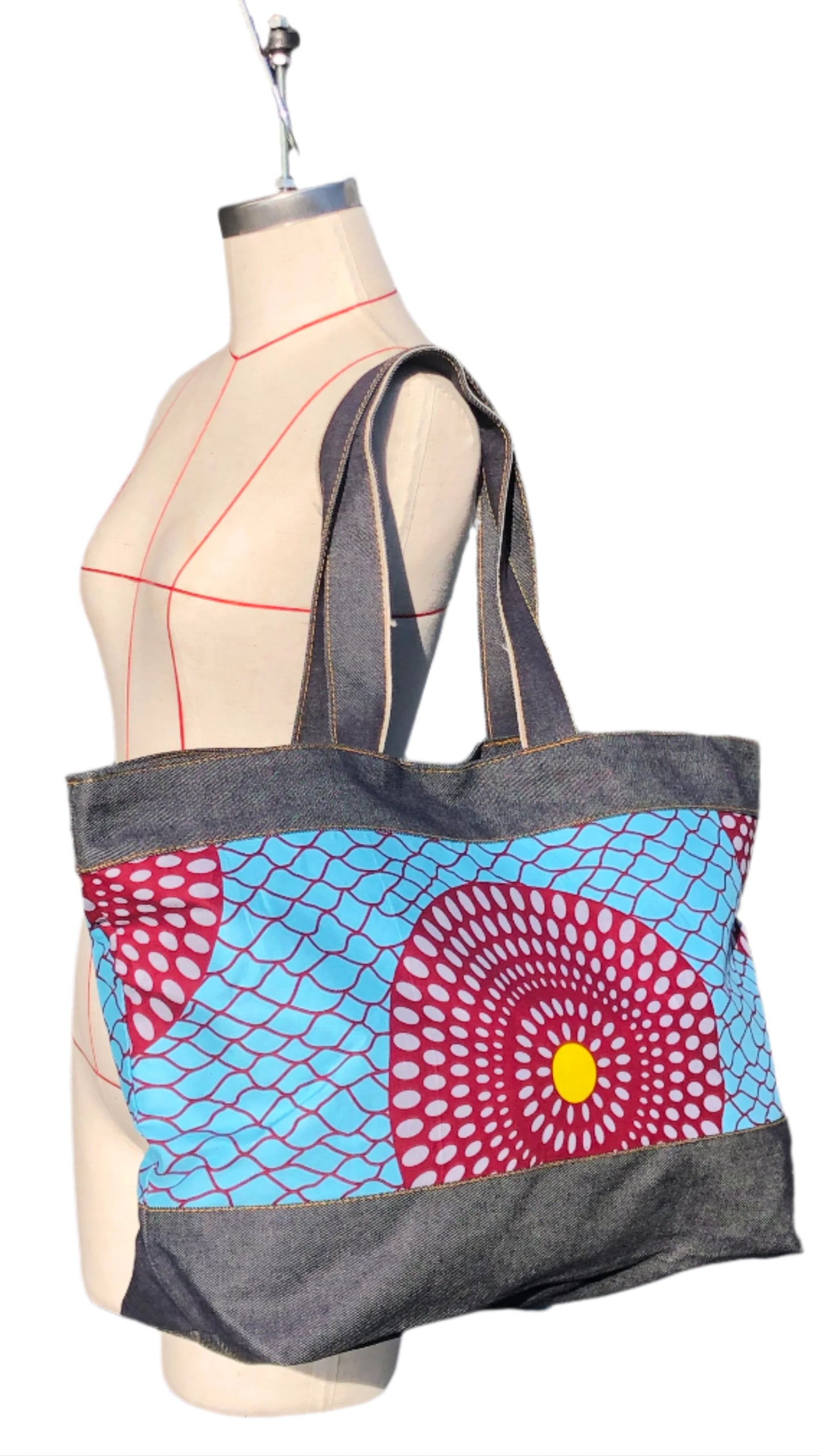 Day Cargo Tote (Ankara Blue Circle)